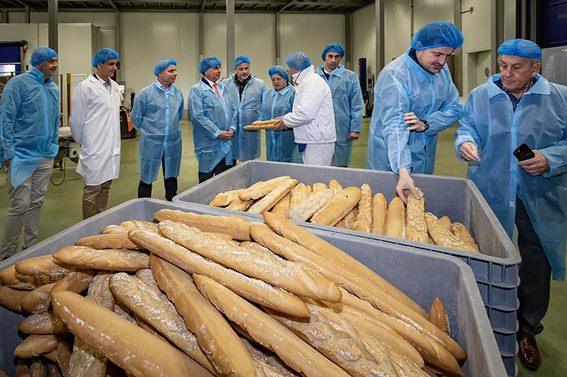  Susinos destaca el «alto nivel competitivo» de la industria agroalimentaria cántabra en «permanente evolución»