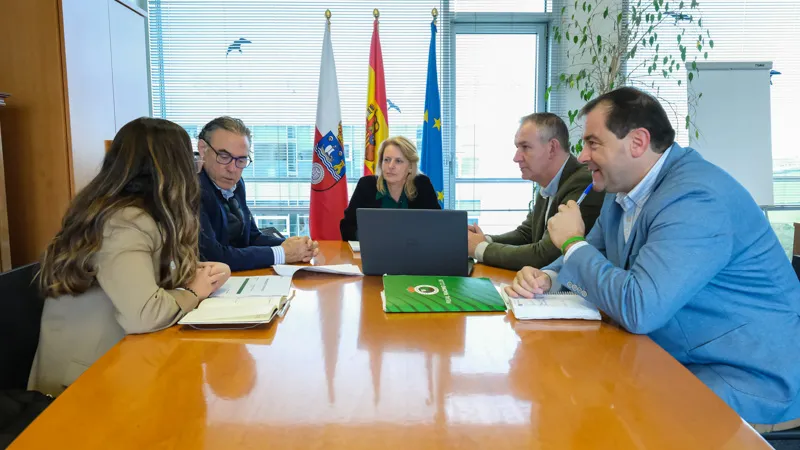  Gobierno de Cantabria y Fundación Real Racing Club colaborarán en un proyecto educativo para vincular la alimentación de calidad con un estilo de vida saludable y deportivo