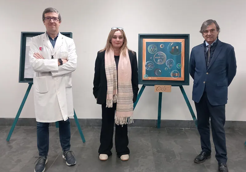  El Hospital Valdecilla acoge hasta el jueves 30 de enero la exposición de pintura ‘Desde diferentes miradas’ que visibiliza la dura realidad del acoso escolar
