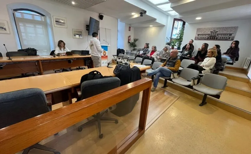  EL AYUNTAMIENTO DE ASTILLERO APUESTA POR LA INNOVACIÓN DIGITAL CON UNA FORMACIÓN EN INTELIGENCIA ARTIFICIAL