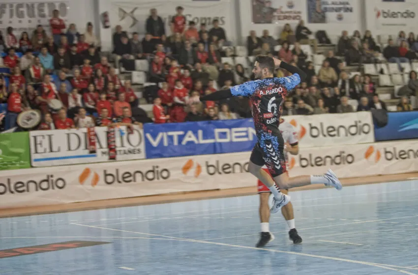  Amarga derrota para el Blendio Sinfín Santander