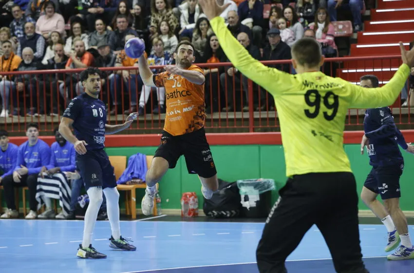 Noticias de Cantabria | El Cántabro | El balonmano vuelve con fuerza a Torrelavega