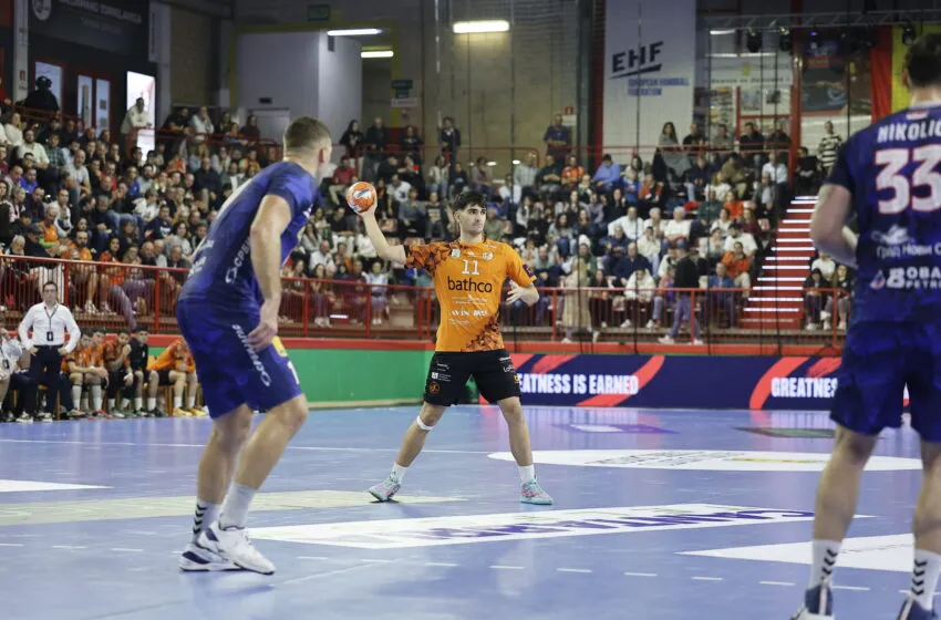 Noticias de Cantabria | El Cántabro | El Bathco BM Torrelavega cede a Carlos Gomez al UD HC Eivissa