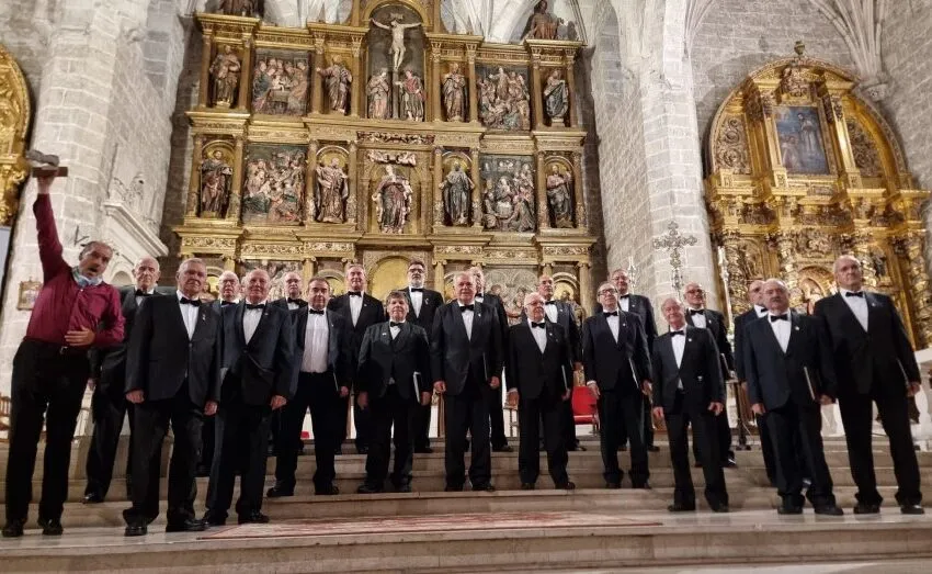  LA FEDERACIÓN CÁNTABRA DE COROS CELEBRA SU REUNIÓN ANUAL EN LA SALA BRETÓN DE ASTILLERO