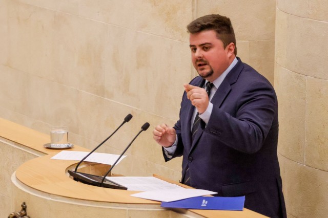  «Un movimiento a la desesperada de Zuloaga para sobrevivir en el PSOE», dice el PP en relación a la denuncia por las listas de espera