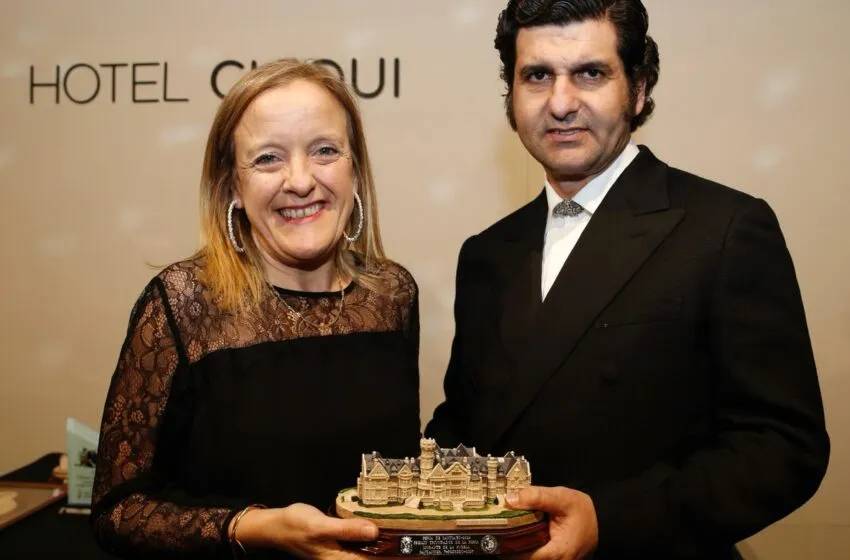  Urrutia destaca el compromiso del Gobierno cántabro con la tauromaquia en la entrega de los Premios de la Feria de Santiago 2024