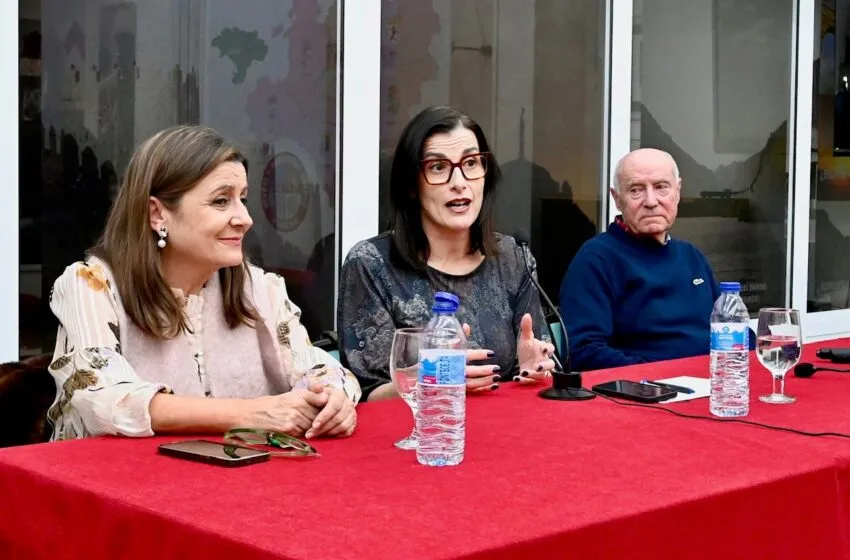 Noticias de Cantabria | El Cántabro | La alcaldesa presenta en la Casa de Palencia las fortalezas de Santander como ciudad