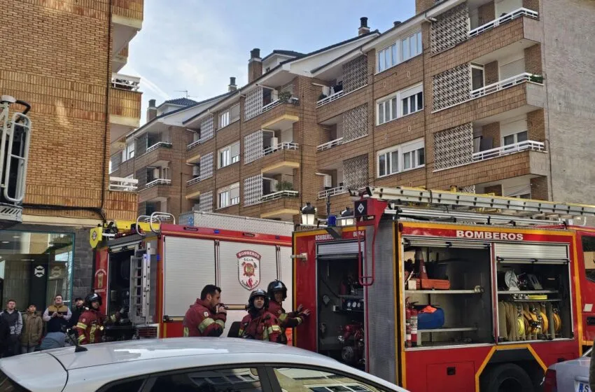  Incendio en una vivienda de la Avenida del Besaya. No ha habido que lamentar daños personales