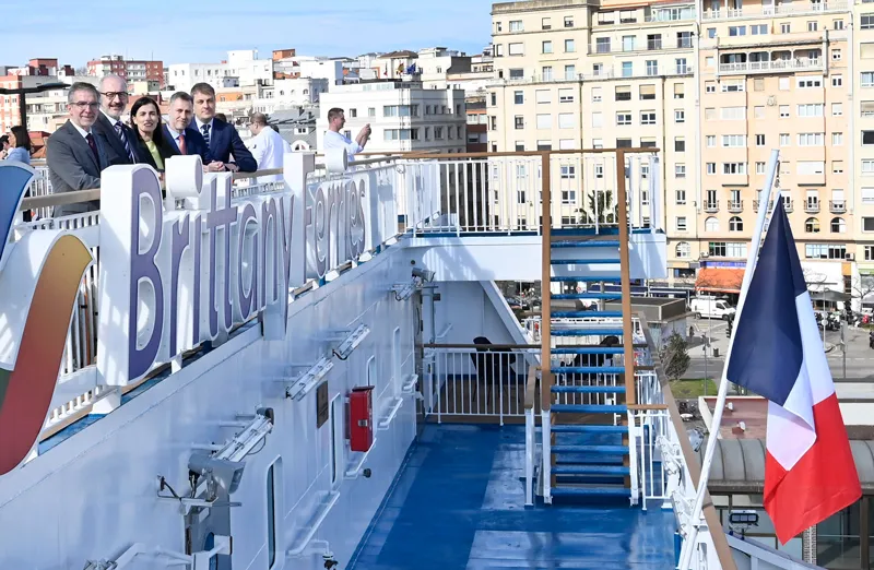  Martínez Abad destaca la apuesta de Brittany Ferries por reforzar las líneas de comunicación marítima entre Cantabria y Gran Bretaña