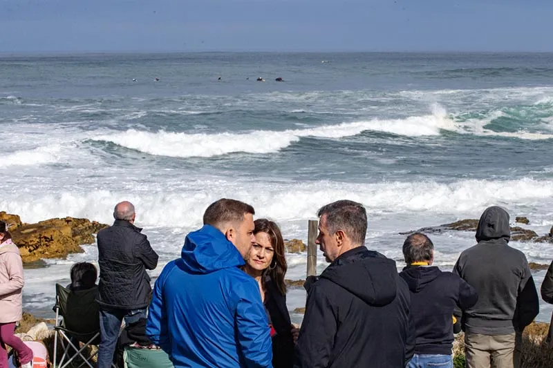  Martínez Abad destaca el potencial turístico del surf en Cantabria