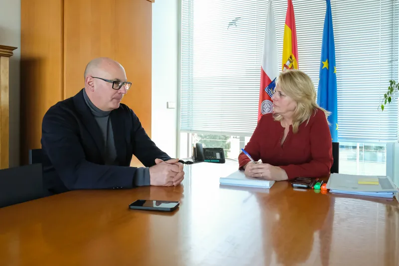  Susinos aborda con el alcalde de Peñarrubia la mejora de la agilización de tramitación administrativa