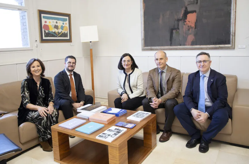  La rectora de la UC se reúne con el embajador de Chile para abordar nuevas vías de colaboración