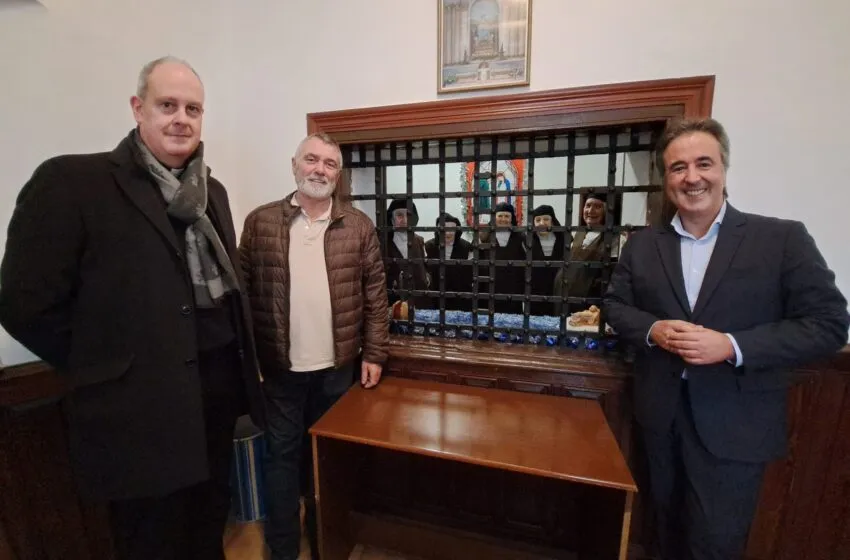  El Ayuntamiento de Camargo homenajea a Las Carmelitas Descalzas tras 141 años de historia compartida   