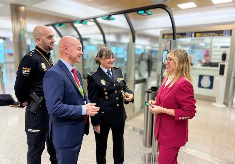 Noticias de Cantabria | El Cántabro | El Aeropuerto Seve Ballesteros-Santander estrena el nuevo sistema automático de control de fronteras