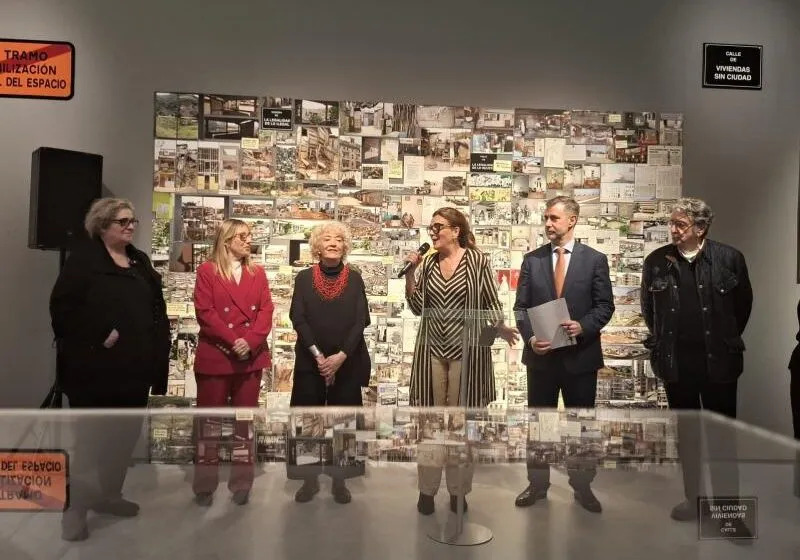 Noticias de Cantabria | El Cántabro | Gómez de Diego destaca el impulso cultural de la Fundación ENAIRE en la inauguración de la muestra de Montserrat Soto