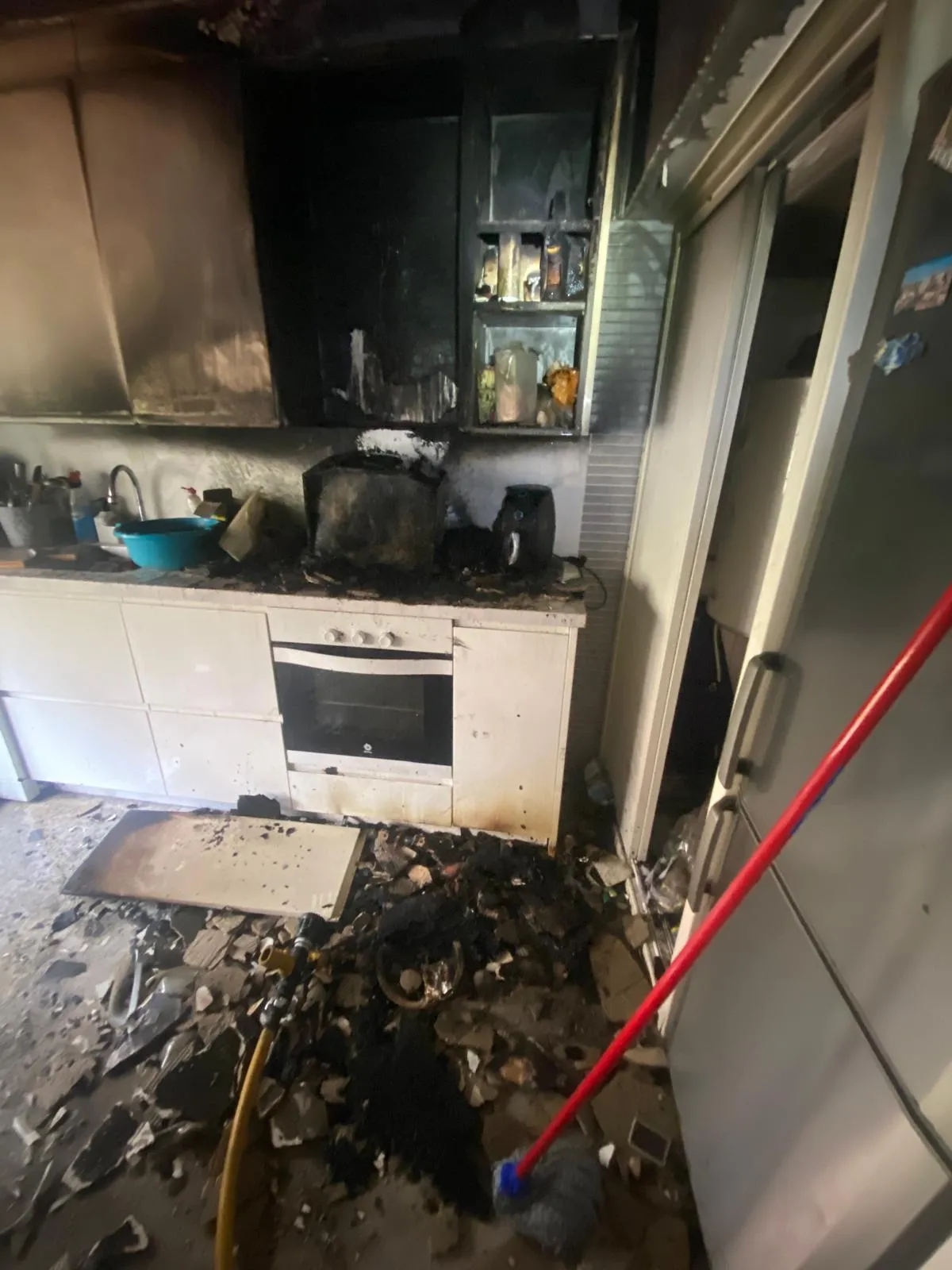Cinco personas afectadas por inhalación de humo en un incendio en una ...