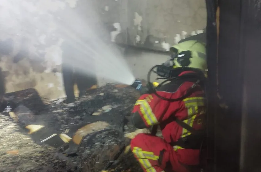 Un incendio calcina una habitación en una vivienda de Mataporquera sin causar heridos