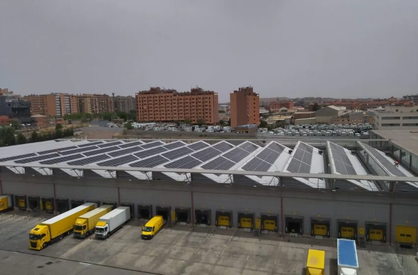  Correos apuesta por la energía fotovoltaica en sus centros logísticos