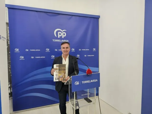 Noticias de Cantabria | El Cántabro | El PP de Torrelavega denuncia que Javier López Estrada utilice la revista municipal para promocionarse