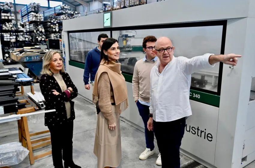 Noticias de Cantabria | El Cántabro | Gema Igual visita Alufasa y destaca la importancia de la empresa familiar