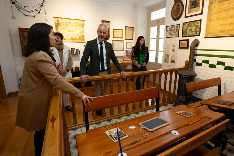 Noticias de Cantabria | El Cántabro | Silva apuesta por poner en valor el Centro de Recursos, Interpretación y Estudios de la Escuela para potenciar su conocimiento entre la sociedad