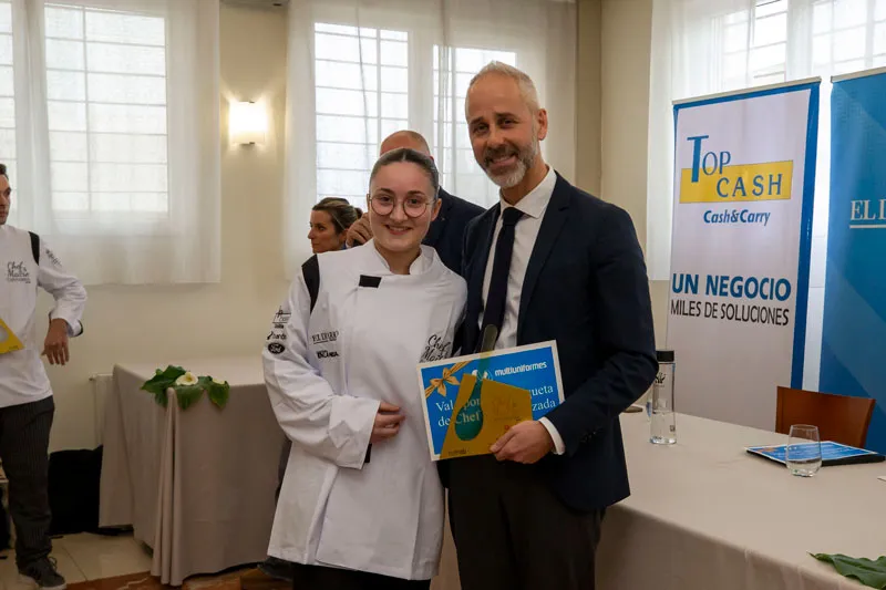  Sofía Gutiérrez y Diego de Obeso del IES Peñacastillo, ganadores del concurso Chef & Maitre Cantabria