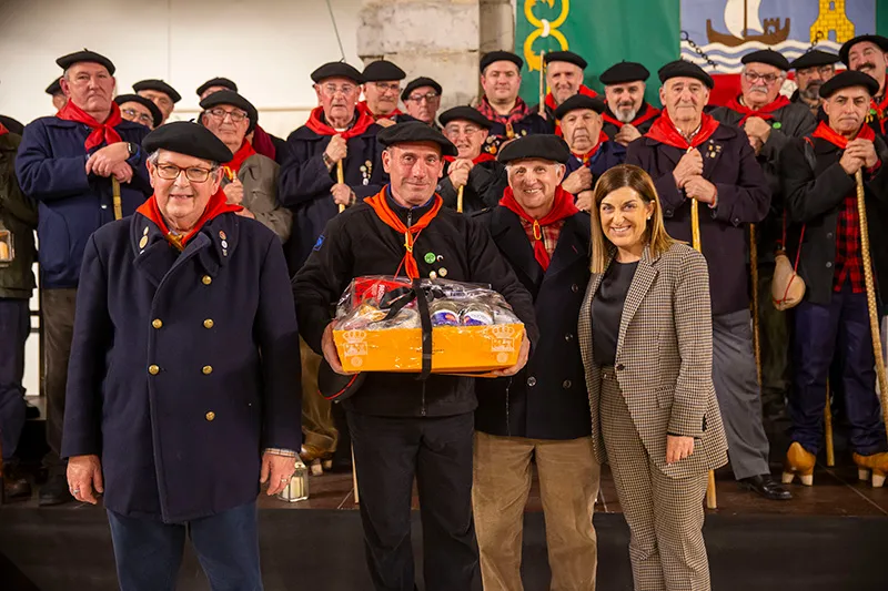  Buruaga llama a proteger y fomentar las Marzas como «patrimonio colectivo» para que «sigan creciendo y se extiendan por pueblos y calles como antaño»