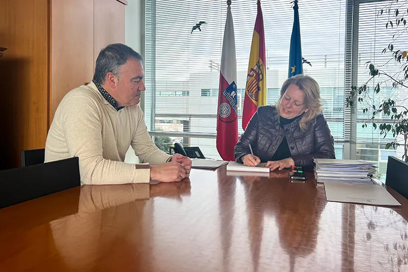  Susinos aborda con el alcalde de Ruesga mejorar las infraestructuras del municipio y el Plan de Gestión del Lobo