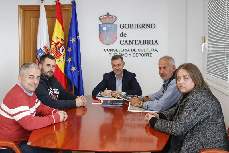 Noticias de Cantabria | El Cántabro | El Gobierno estudiará la posibilidad de construir un polideportivo en Hazas de Cesto