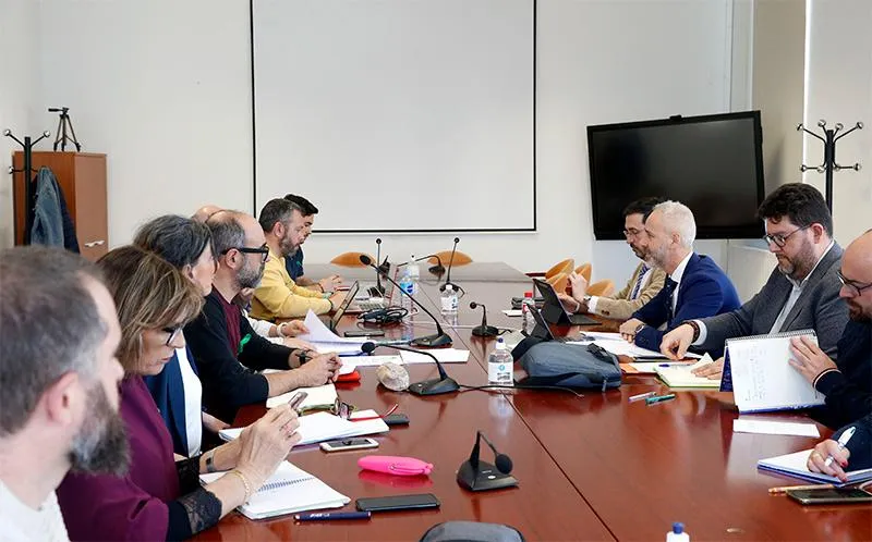 Noticias de Cantabria | El Cántabro | Educación incrementa hasta 100,23 euros la subida lineal retributiva y retira el complemento de asistencia