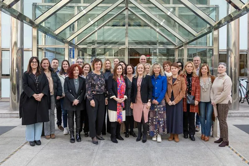  El Plan de Igualdad entre mujeres y hombres para el personal de la Administración General de Cantabria entra en vigor hoy tras su publicación en el BOC