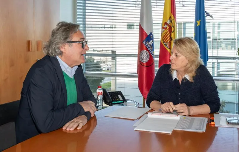 Noticias de Cantabria | El Cántabro | Susinos confirma al alcalde de Vega de Pas la mejora de las infraestructuras agrarias del municipio