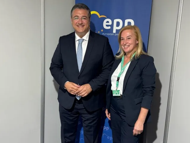 Noticias de Cantabria | El Cántabro | González Revuelta traslada al comisario europeo de Transportes las prioridades de Cantabria en materia ferroviaria