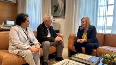 Noticias de Cantabria | El Cántabro | La presidenta del Parlamento recibe a representantes de la Sociedad Cántabra de Escritores con motivo de su 25º aniversario