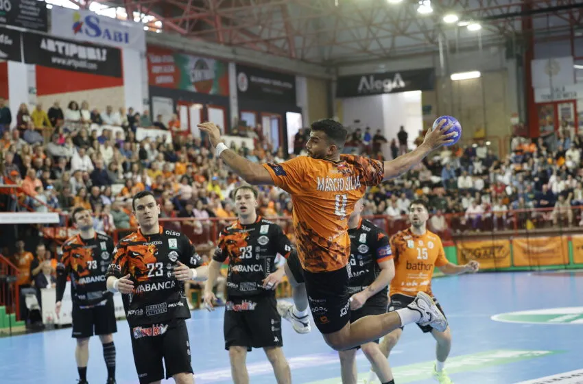 Noticias de Cantabria | El Cántabro | Aroma de final con un billete a Irún en juego