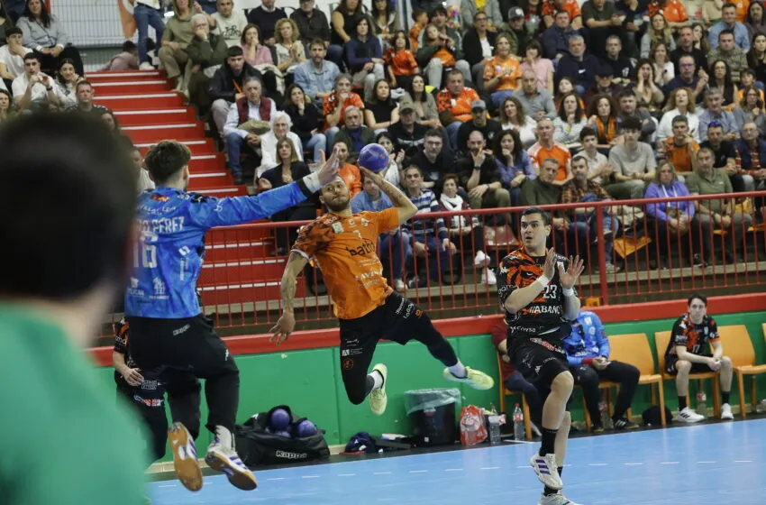 Noticias de Cantabria | El Cántabro | O Gatañal, próximo reto para el Bathco BM Torrelavega en su camino hacia un nuevo récord de puntos