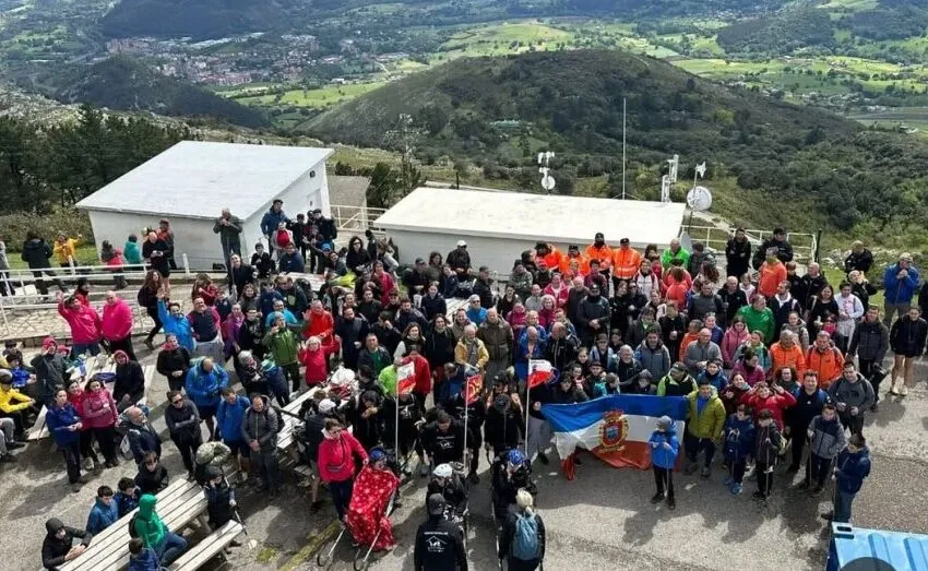  LOS VECINOS DE ASTILLERO VOLVERÁN A CUMPLIR LA TRADICIÓN DE SUBIR A PEÑA CABARGA EL 1 DE MAYO