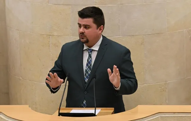 Noticias de Cantabria | El Cántabro | “El único riesgo para la sanidad pública es la inacción de Pedro Sánchez”, replica Vargas al PSOE