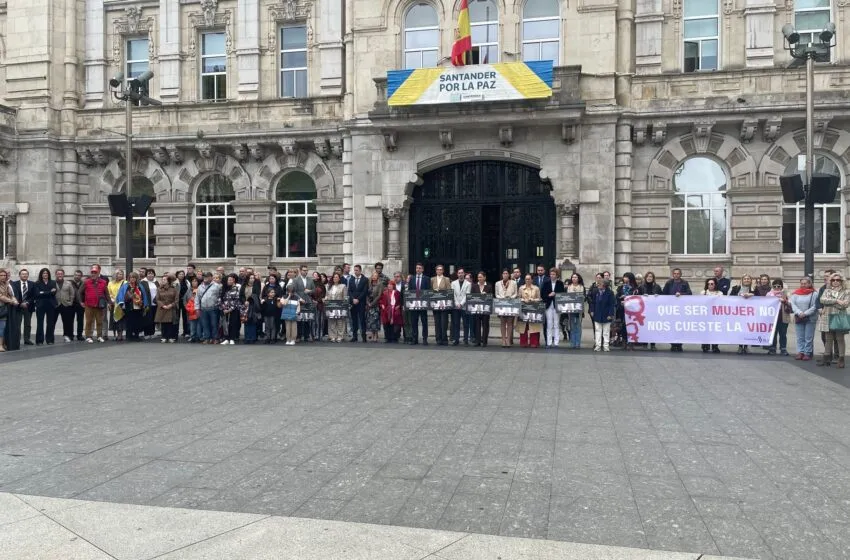Noticias de Cantabria | El Cántabro | Santander recuerda a las tres últimas mujeres y una menor asesinadas por violencia de género