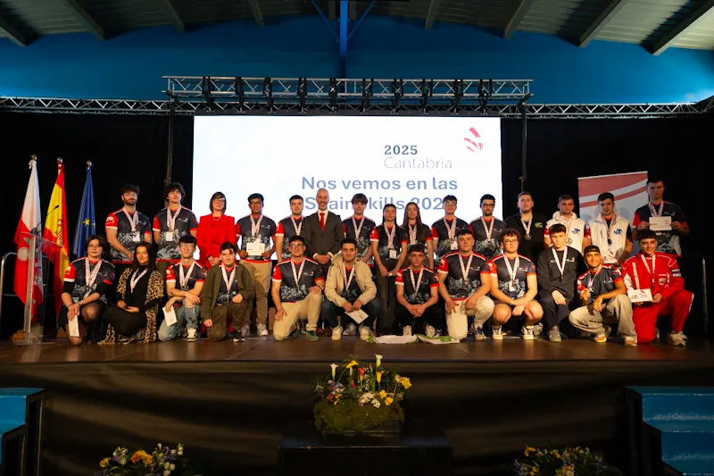  Silva clausura las ‘Cantabria Skills 2025’ que califica como «salto de calidad» en la consolidación de la FP en la región