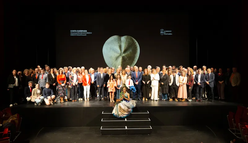 Buruaga valora el reconocimiento de Costa Quebrada como Geoparque de la UNESCO como un «éxito colectivo» y un «orgullo para Cantabria»