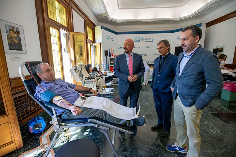 Noticias de Cantabria | El Cántabro | El Gobierno anima a los cántabros a donar plasma para aumentar la autosuficiencia en medicamentos hemoderivados que se fabrican con este tipo de donación
