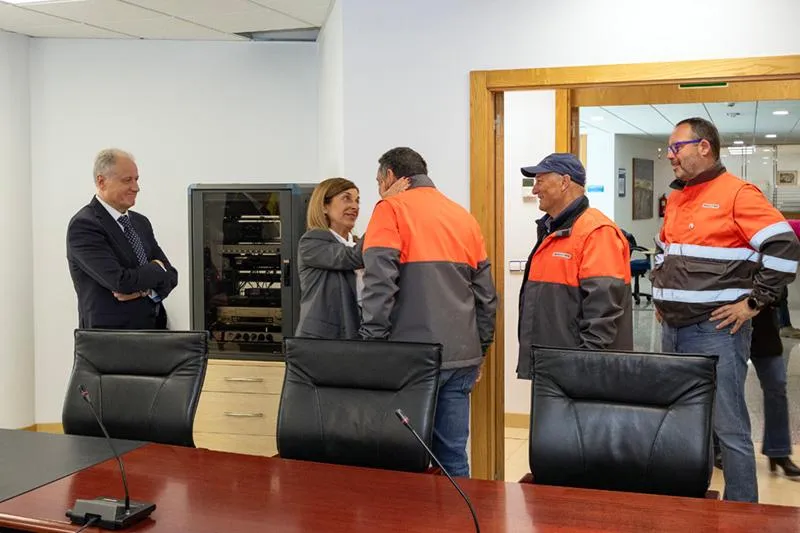 Noticias de Cantabria | El Cántabro | Buruaga asegura que el Gobierno está "echando el resto" por los trabajadores de Bridgestone en Puente San Miguel