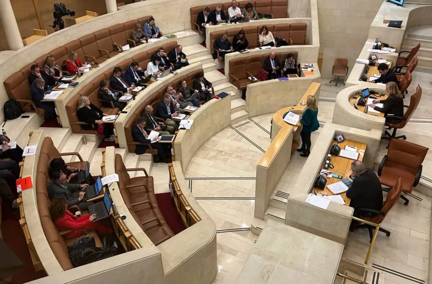  El Parlamento de Cantabria reclama reforzar la Atención Primaria en el Sistema Nacional de Salud