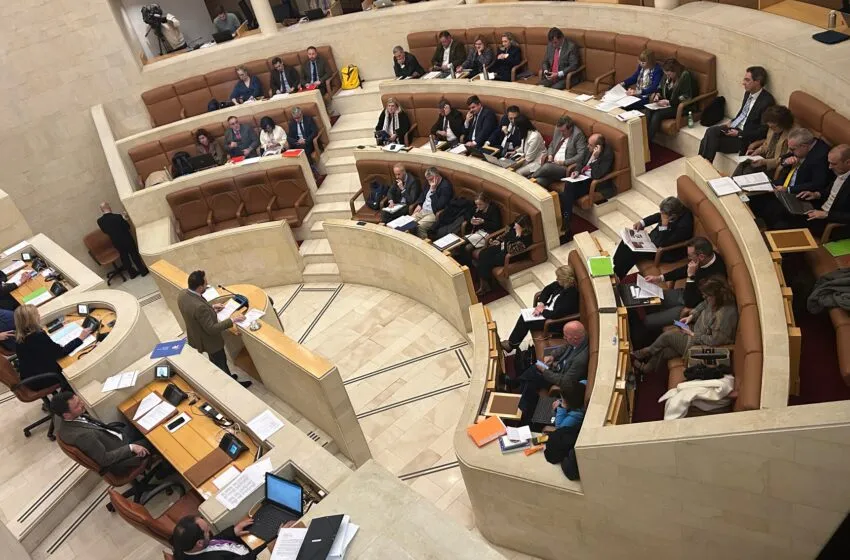 Noticias de Cantabria | El Cántabro | El Parlamento de Cantabria debatirá el lunes sobre el AVE y la ley de Voluntariado