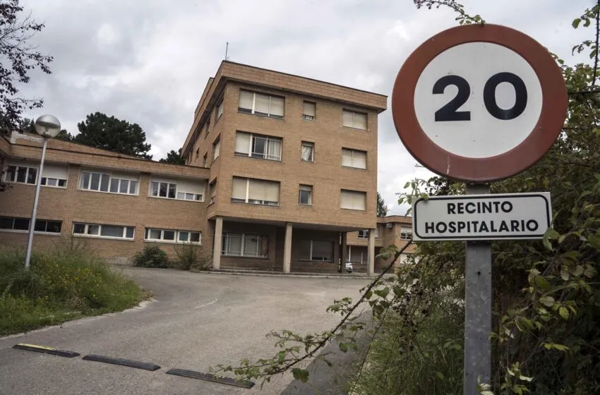  Movellán: “Nos comprometimos con los camargueses a impulsar un gran complejo asistencial en Parayas que ya va tomando forma”