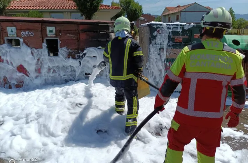  CONTROLADO UN INCENDIO EN EL PUNTO LIMPIO DE PENAGOS