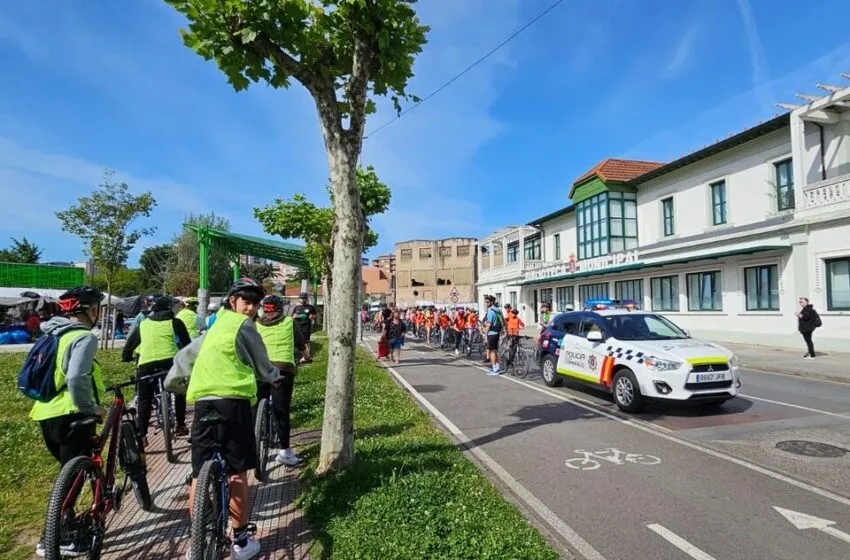  Camargo celebra el primer Día de la Bici Intercentros con una  ruta cicloturista educativa y sostenible