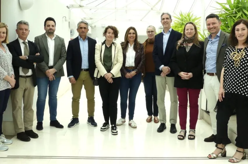 Noticias de Cantabria | El Cántabro | Representantes empresariales comparecen en el Parlamento para valorar el Proyecto de Ley de Participación Ciudadana