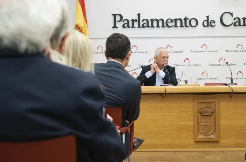 Noticias de Cantabria | El Cántabro | El historiador Ramón Maruri diserta sobre el carlista José Mazarrasa en el Parlamento de Cantabria